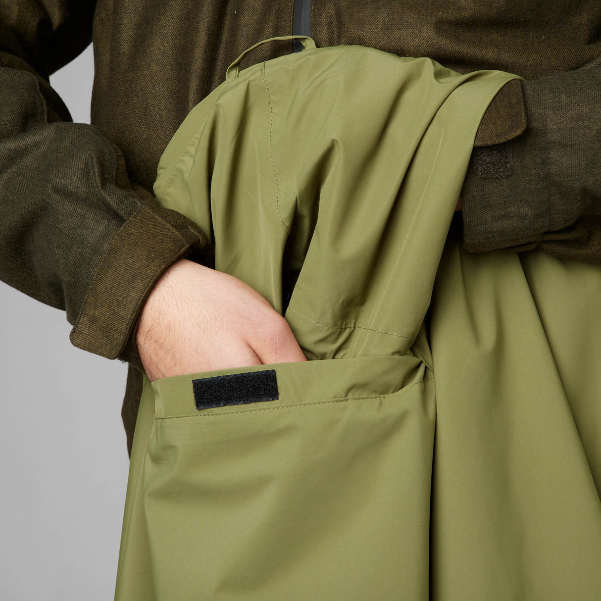 Taxus Regenponcho Martini Olive - Seeland